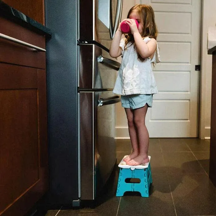 bblüv Stëp – Foldable Step Stool for Toddlers & Kids