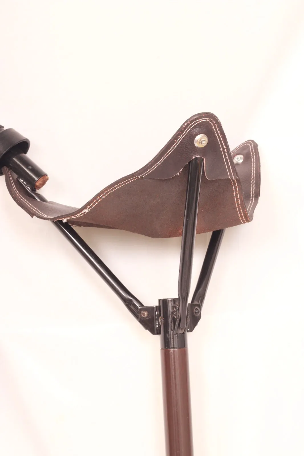 Genuine Leather Camping Stool | Folding Shooting Stick