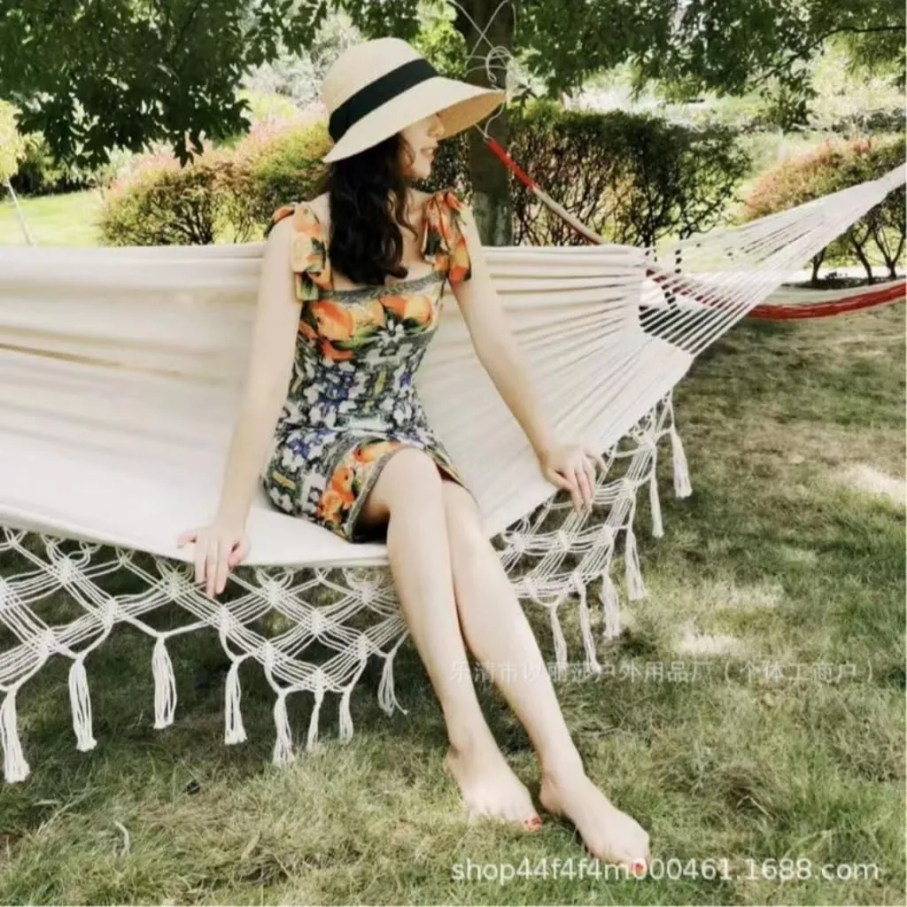 Hammocks Double Tassel Hammock Outdoor Bohemian Style Homestay with Canvas Anti-Rollover Swing Rocking Net Bed Camping Hammocks(Black)