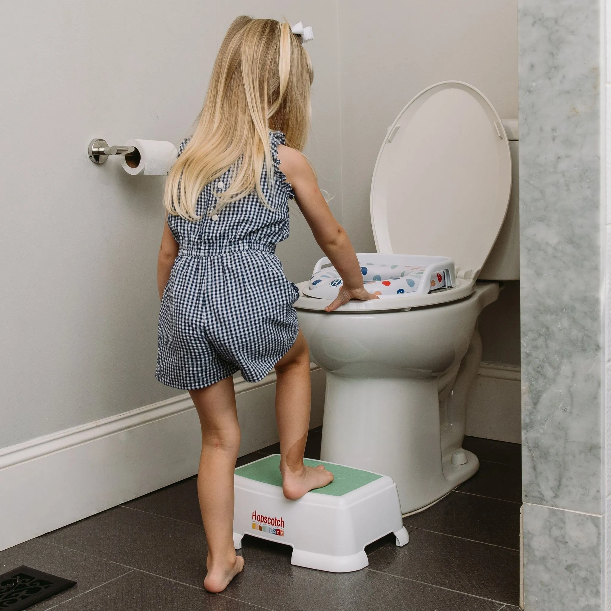 Hopscotch Lane 1-Step Stool for Kids - Unisex | Plastic