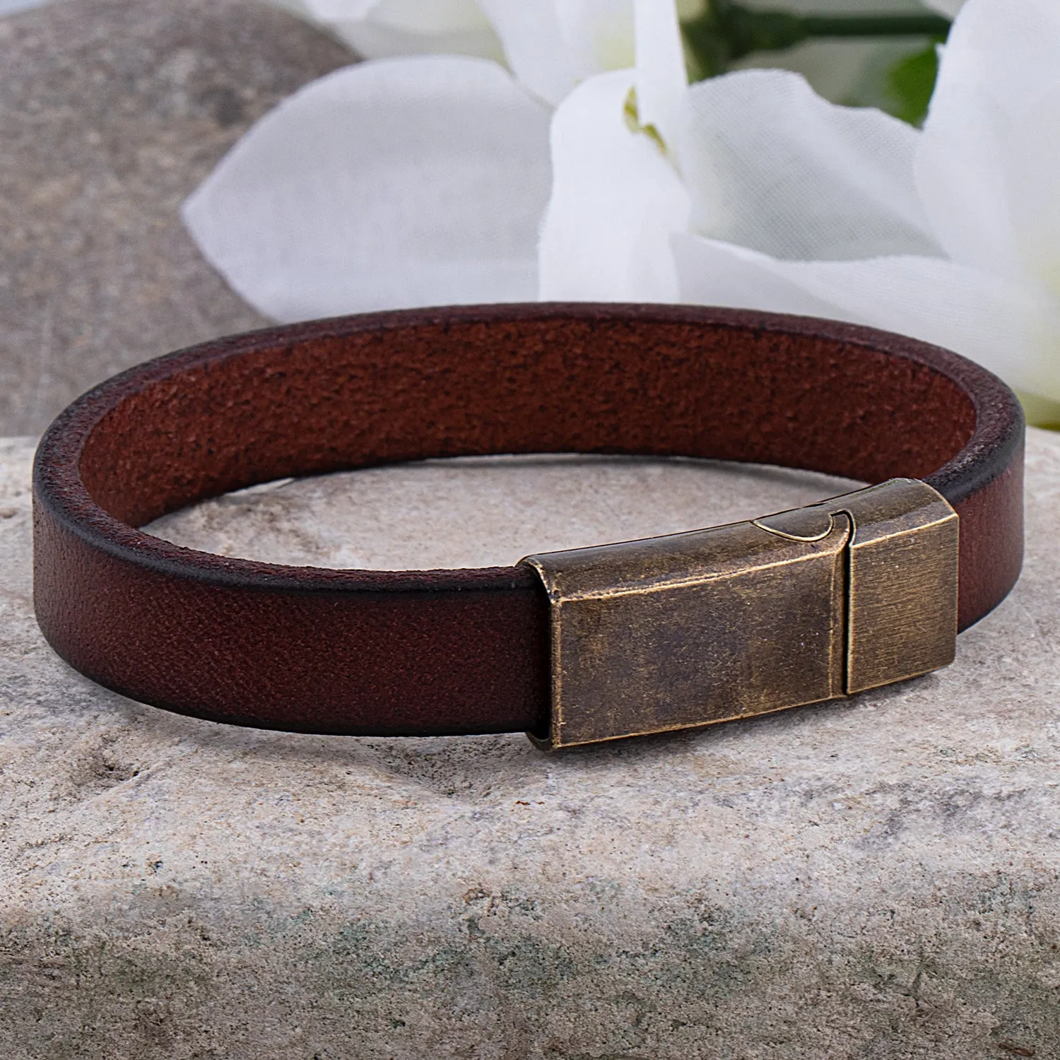 Men's Brownish Red Leather Bracelet with Brass Clasp - SSLB008