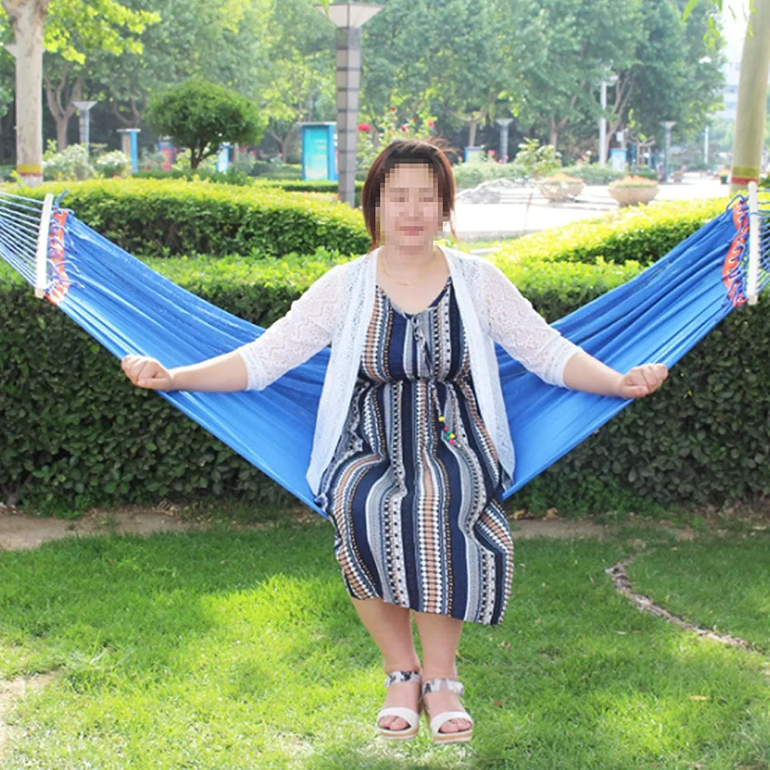 Portable Hammocks Hanging Rope Swing Camping Hammock Ice Mesh Thickened Webbing Fixed Outdoor Furniture Leisure Sleeping Summer Travel Hammock for Outdoor(Blue)