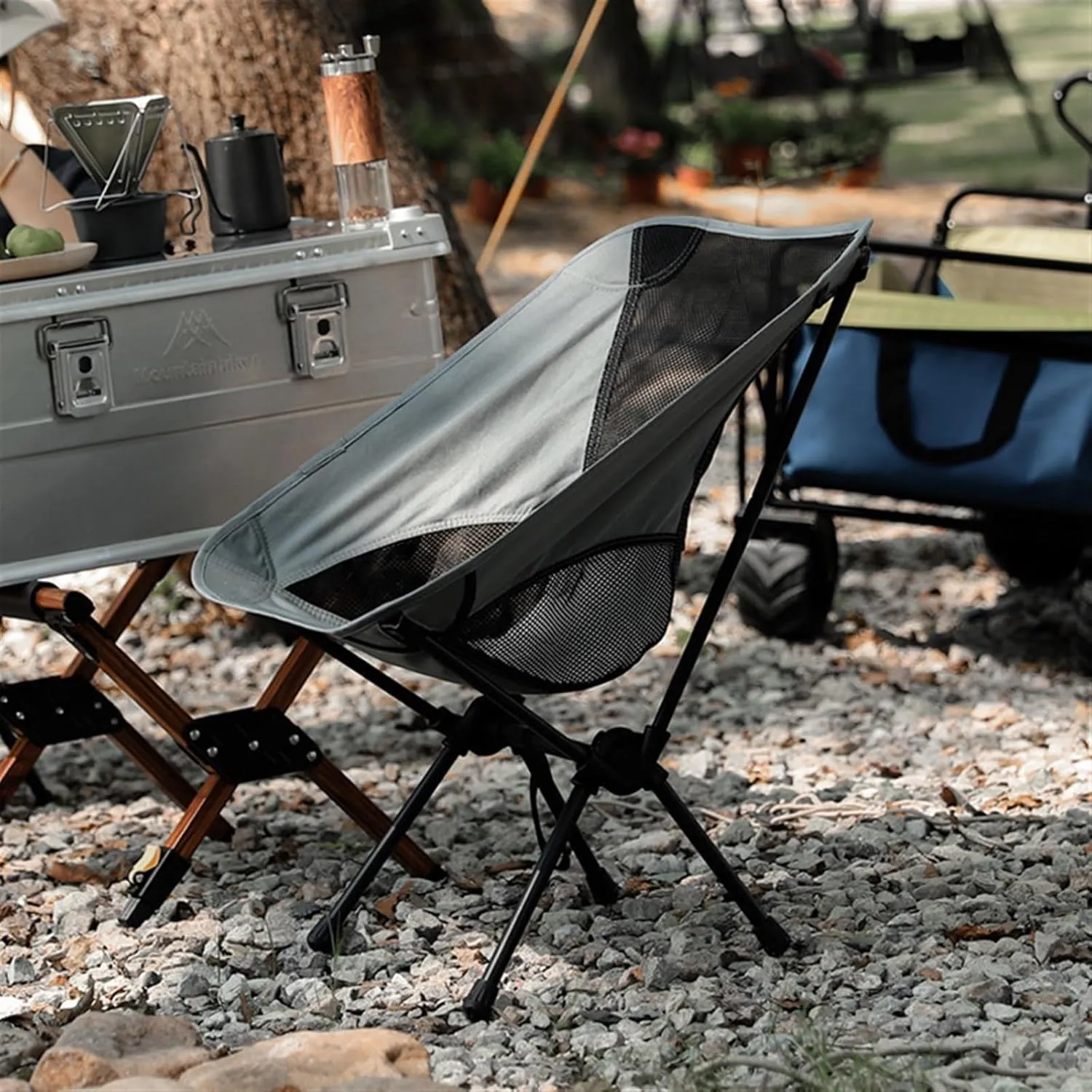 Portable Stool Portable Folding Chair Can Be Stored Fishing Small Stool Painting Sketching Backrest Chair Breathable Mesh Picnic Chair Folding Stool(Blue,14.6 * 13.2 * 34.6in)