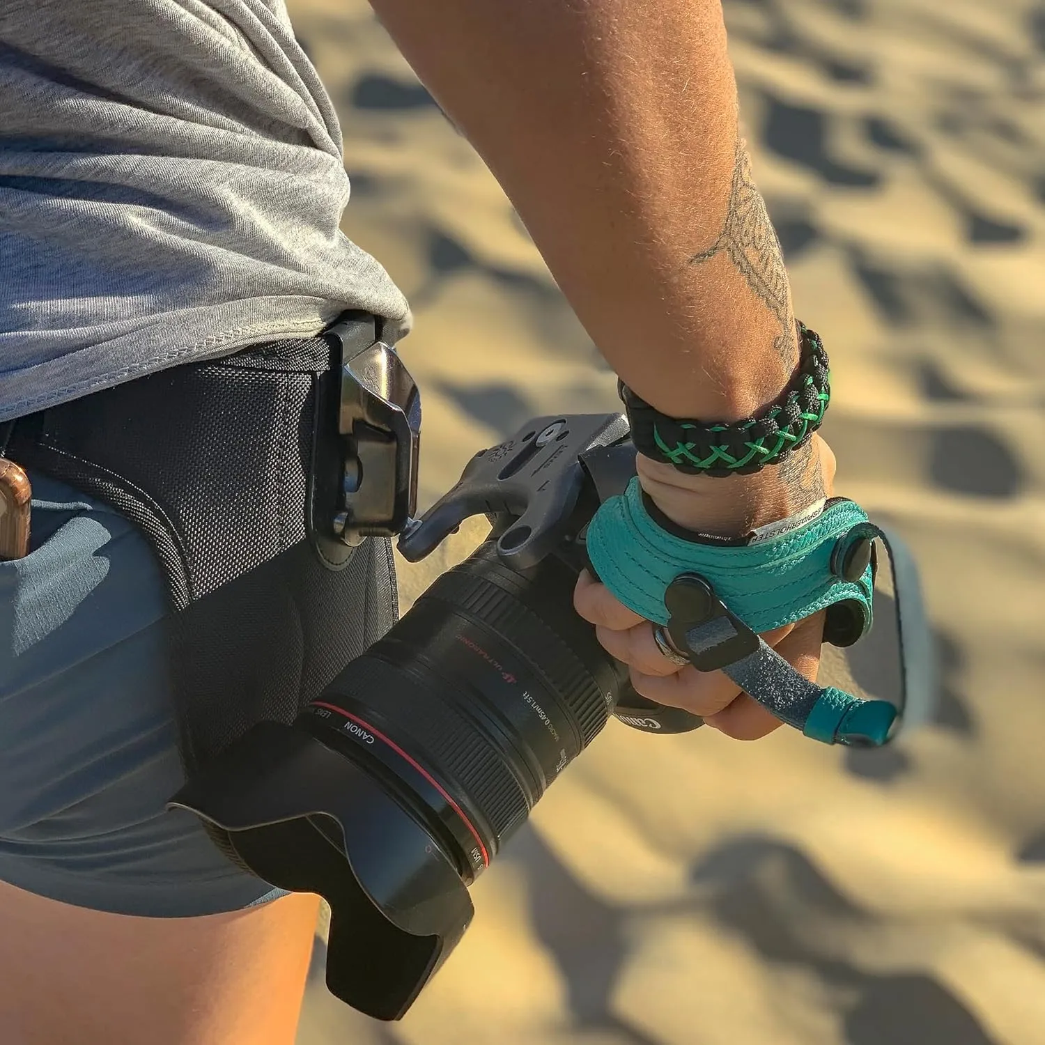 Spider Holster – SpiderPro DSLR Single Camera System v2 for Carrying ONE Professional Camera and Heavy Gear Featuring Belt with Built-In Self-Locking Camera Holster for Secure Quick-Draw Camera Access