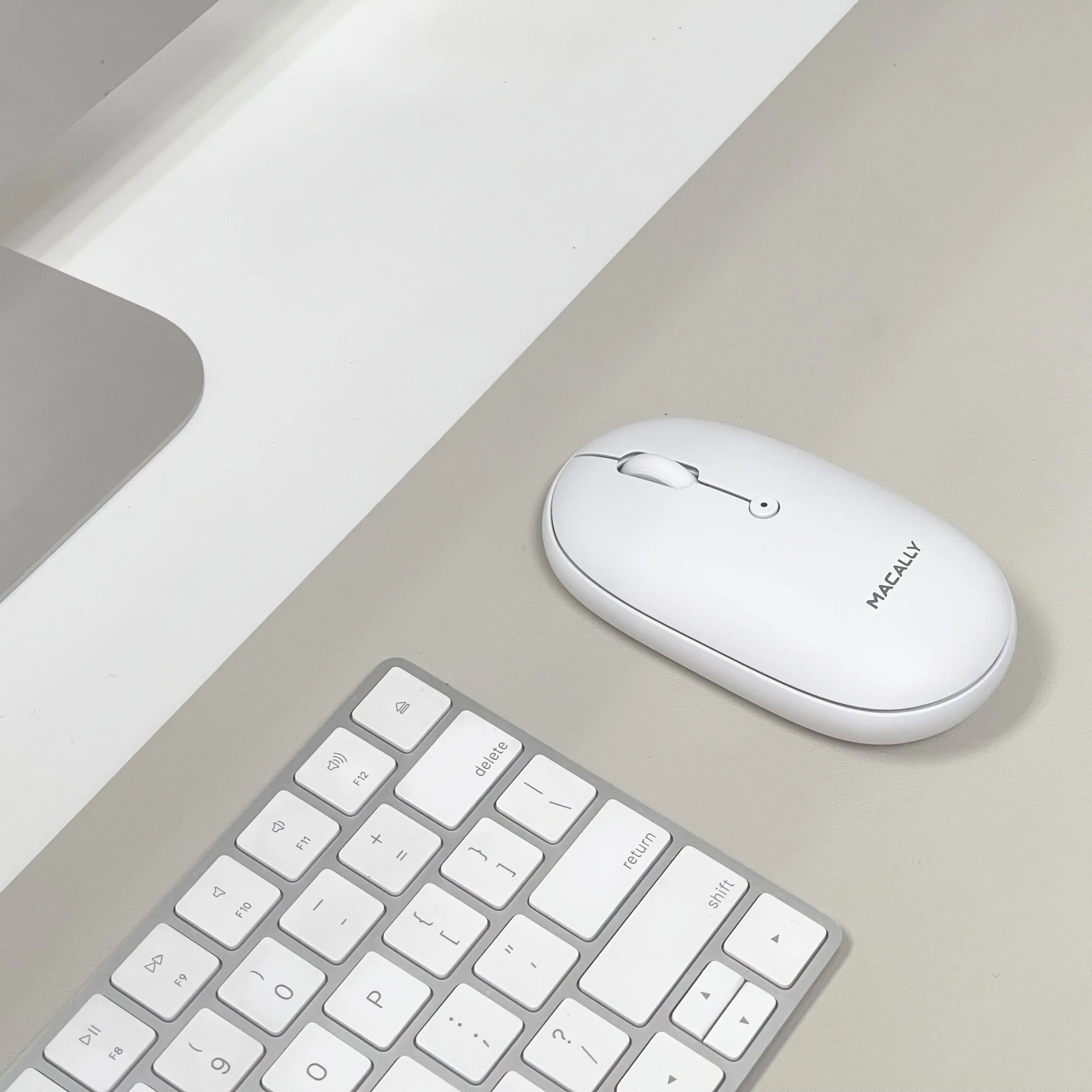 Wireless Mouse for Mac and PC (White)